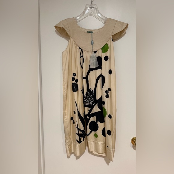Hoss Intropia Dresses & Skirts - Elegant Cream and Black Mini Dress